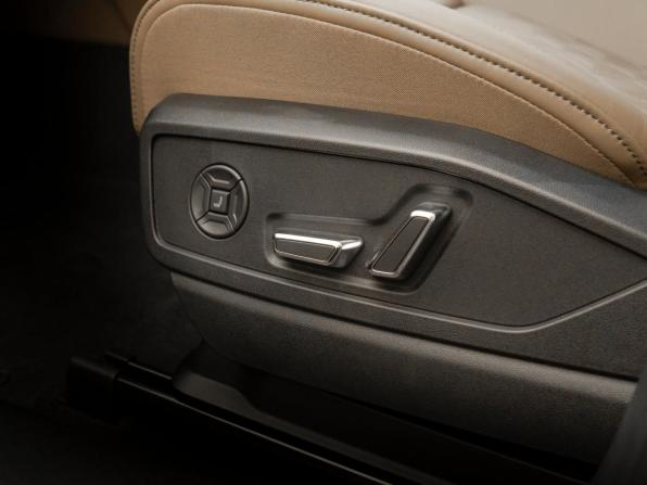 Audi Q5 III (GU) с пробегом 2026 года, цена 6 490 000 рублей, 11 км, внедорожник, Автокод Объявления