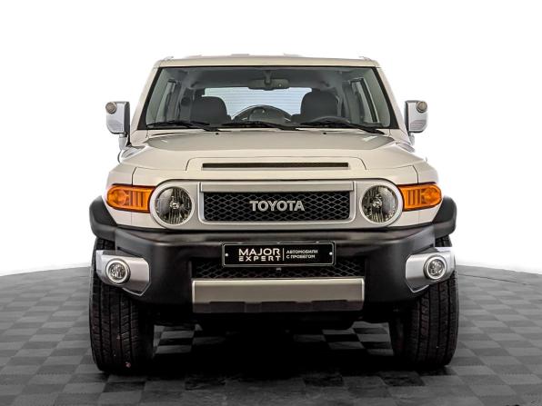 Toyota FJ Cruiser с пробегом 2022 года, цена 8 725 000 рублей, 14409 км, внедорожник, Автокод Объявления