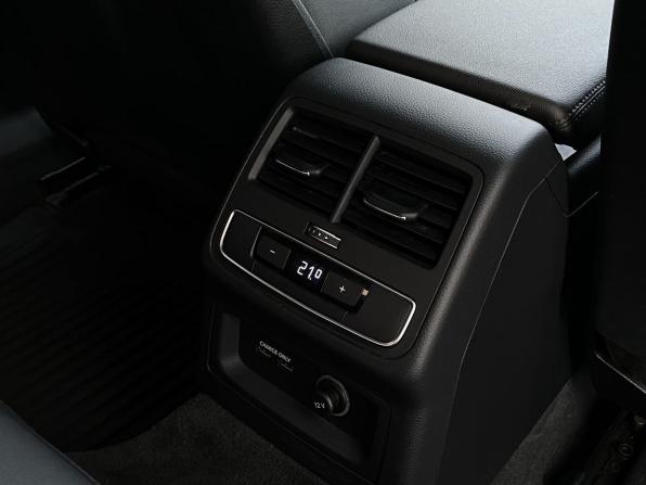 Audi A4 V (B9) Рестайлинг с пробегом 2020 года, цена 2 129 000 рублей, 168836 км, седан, Автокод Объявления