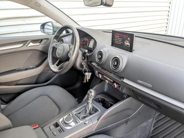 Audi A3 III (8V) Рестайлинг с пробегом 2019 года, цена 2 375 000 рублей, 38129 км, седан, Автокод Объявления