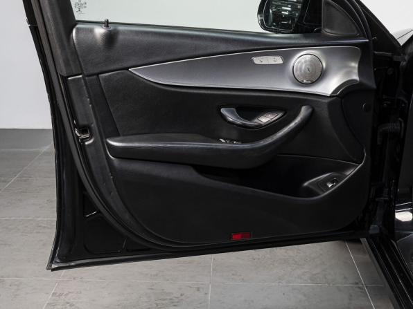 Mercedes-Benz E-Класс V (W213 S213 C238) с пробегом 2019 года, цена 2 320 000 рублей, 175832 км, седан, Автокод Объявления
