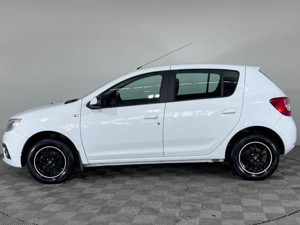 Renault Sandero II Рестайлинг с пробегом 2018 года, цена 1 021 000 рублей, 48434 км, хэтчбек, Автокод Объявления