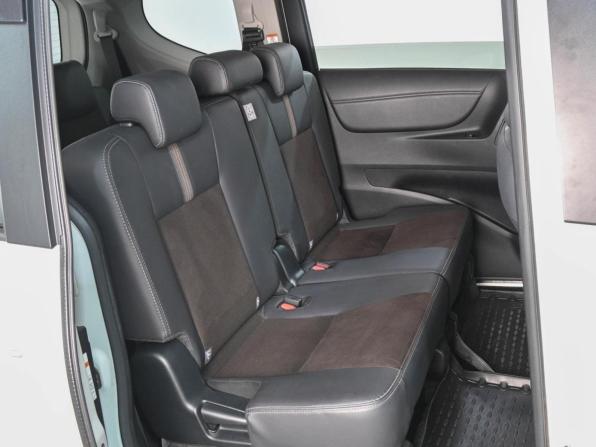 Toyota Sienta II Рестайлинг с пробегом 2020 года, цена 2 079 000 рублей, 72484 км, компактвэн, Автокод Объявления