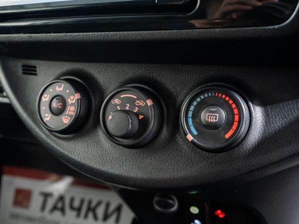 Toyota Vitz III (XP130) Рестайлинг 2 с пробегом 2018 года, цена 830 500 рублей, 108029 км, хэтчбек, Автокод Объявления