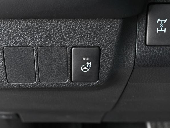 Toyota RAV4 IV (XA40) Рестайлинг с пробегом 2017 года, цена 2 400 000 рублей, 204860 км, внедорожник, Автокод Объявления