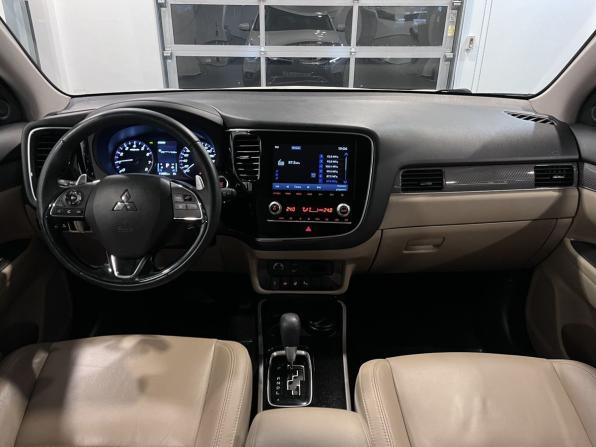 Mitsubishi Outlander III Рестайлинг 3 с пробегом 2020 года, цена 2 710 000 рублей, 112605 км, внедорожник, Автокод Объявления