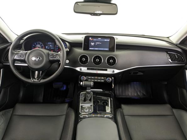Kia Stinger I с пробегом 2018 года, цена 2 450 000 рублей, 105810 км, лифтбек, Автокод Объявления
