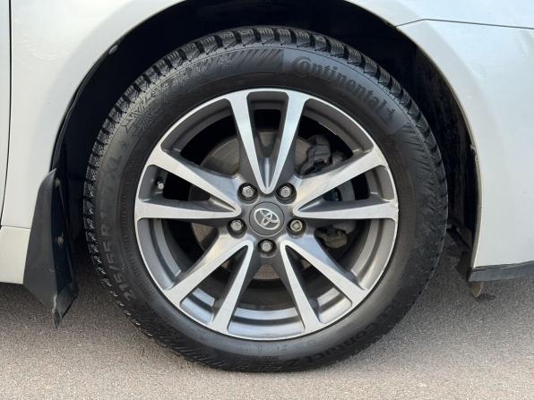 Toyota Avensis III Рестайлинг с пробегом 2012 года, цена 1 299 000 рублей, 239000 км, седан, Автокод Объявления