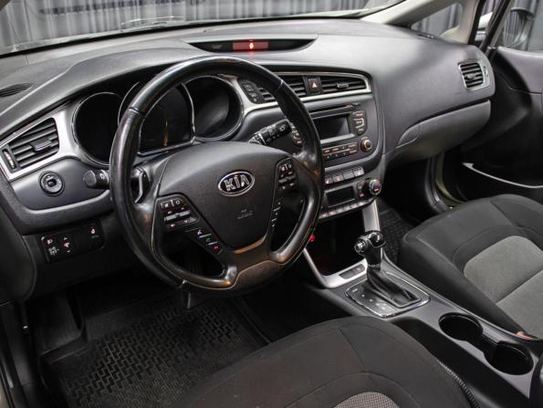 Kia Ceed II Рестайлинг с пробегом 2017 года, цена 1 237 500 рублей, 195035 км, хэтчбек, Автокод Объявления