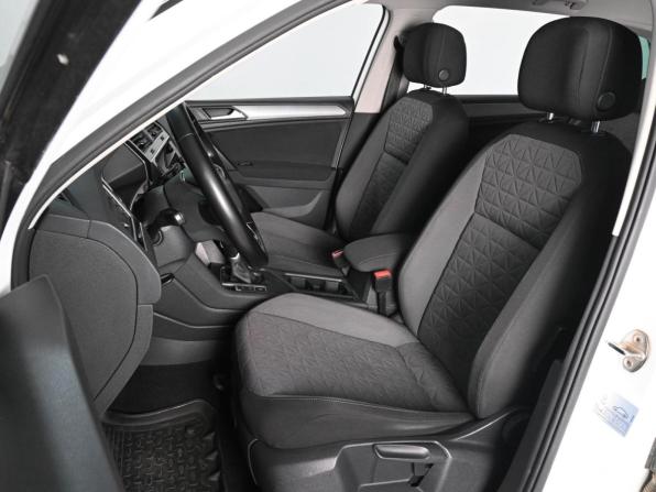 Volkswagen Tiguan II Рестайлинг с пробегом 2021 года, цена 2 399 000 рублей, 129656 км, внедорожник, Автокод Объявления