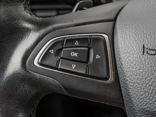 Ford Kuga II Рестайлинг с пробегом 2018 года, цена 1 688 000 рублей, 180327 км, внедорожник, Автокод Объявления