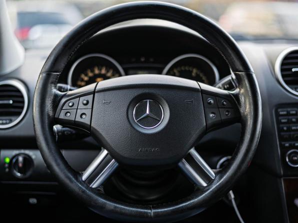 Mercedes-Benz M-Класс II (W164) с пробегом 2006 года, цена 1 095 000 рублей, 325349 км, внедорожник, Автокод Объявления