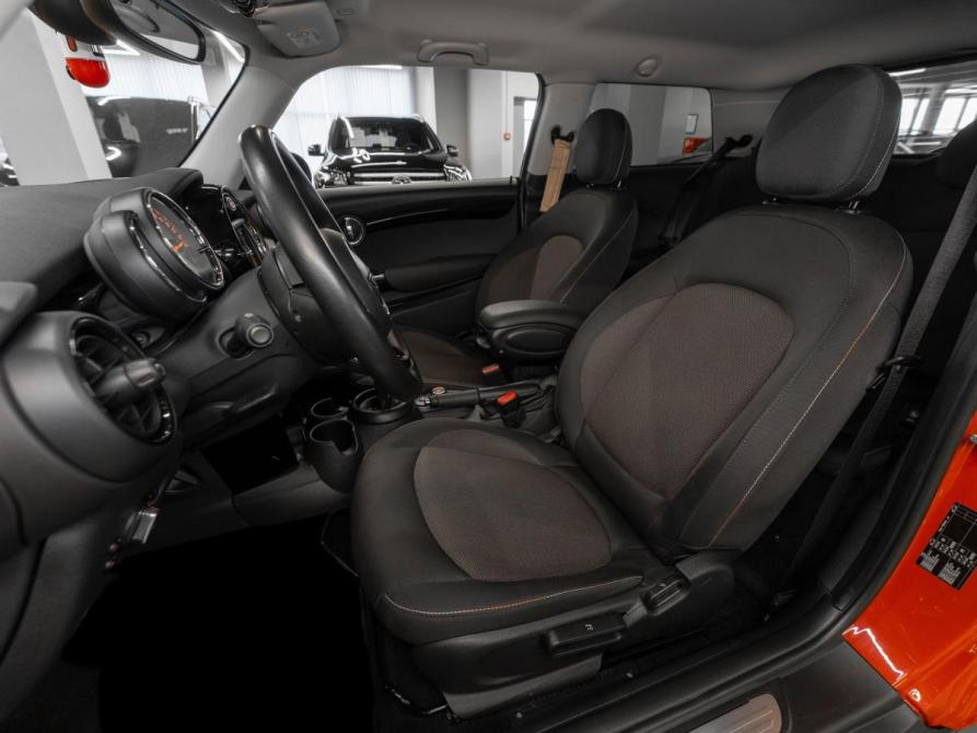 Mini Hatch III (F55/F56) Москва  - изображение 9