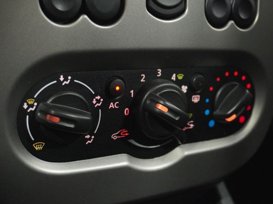 Renault Sandero I Вологда  - изображение 14