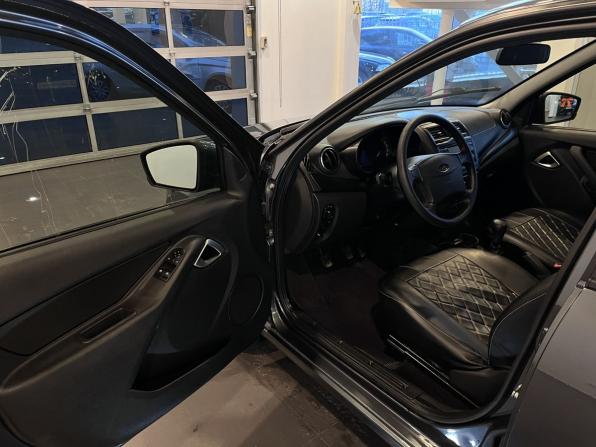 Lada (ВАЗ) Granta I Рестайлинг с пробегом 2024 года, цена 872 000 рублей, 41342 км, седан, Автокод Объявления