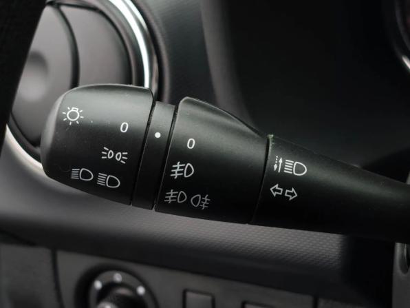 Renault Sandero II Рестайлинг с пробегом 2021 года, цена 1 325 000 рублей, 47500 км, хэтчбек, Автокод Объявления