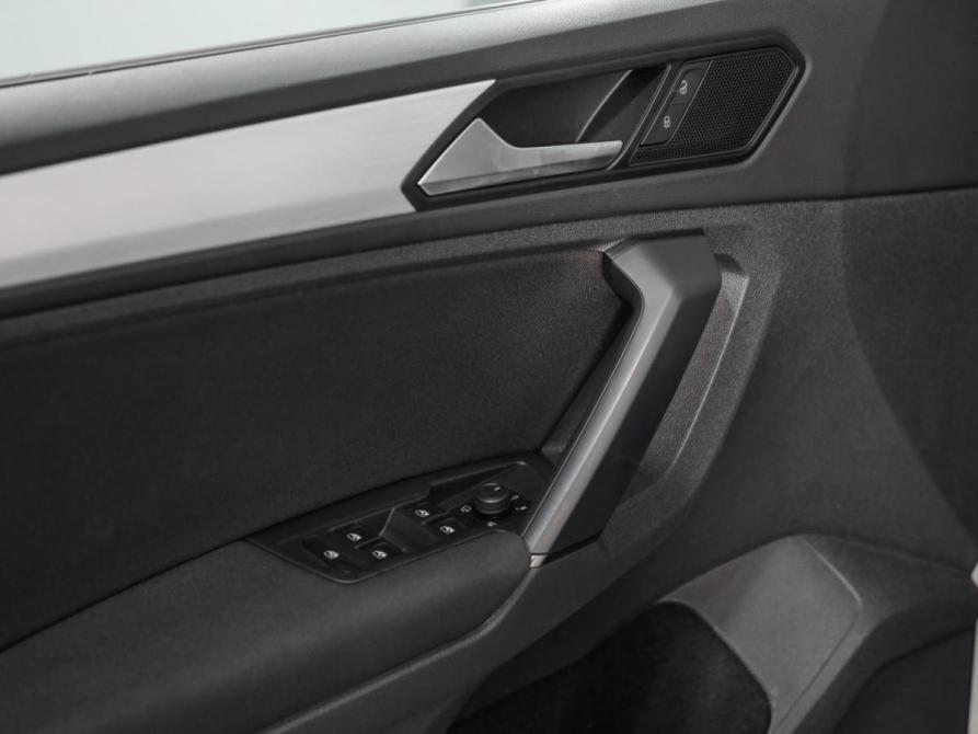 Volkswagen Tiguan II Рестайлинг Санкт-Петербург  - изображение 21