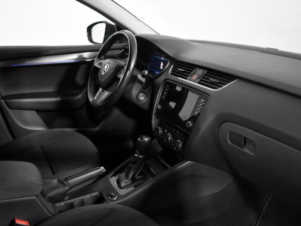 Skoda Octavia III (A7) Рестайлинг с пробегом 2019 года, цена 1 599 000 рублей, 170857 км, лифтбек, Автокод Объявления