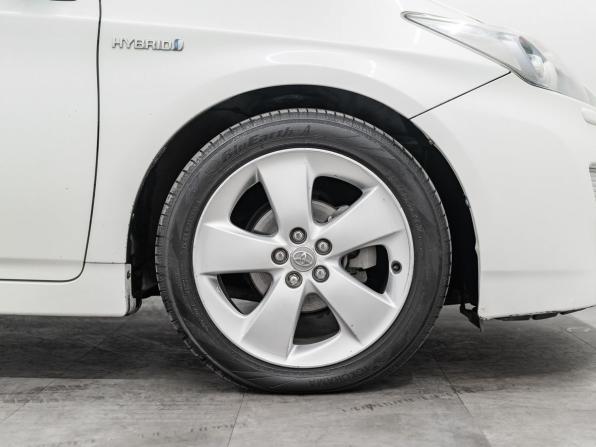 Toyota Prius III (XW30) с пробегом 2009 года, цена 1 050 000 рублей, 157095 км, лифтбек, Автокод Объявления