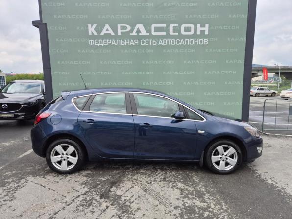 Opel Astra J с пробегом 2011 года, цена 650 000 рублей, 178553 км, хэтчбек, Автокод Объявления