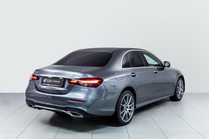Mercedes-Benz E-Класс V (W213 S213 C238) Рестайлинг с пробегом 2022 года, цена 4 650 000 рублей, 65931 км, седан, Автокод Объявления