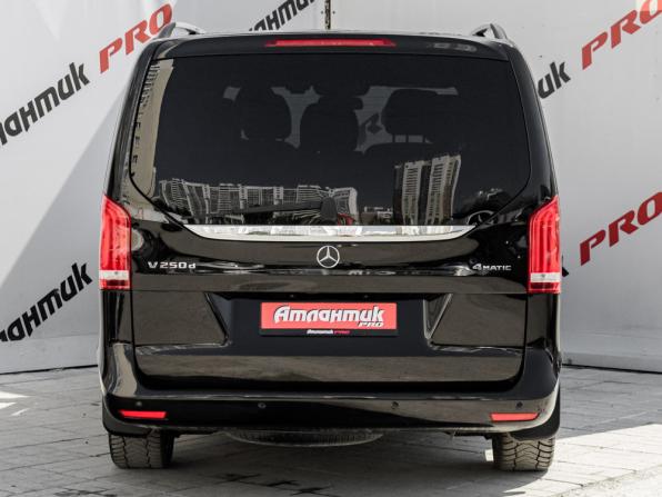 Mercedes-Benz V-Класс III (W447) с пробегом 2016 года, цена 4 525 000 рублей, 138662 км, минивэн, Автокод Объявления