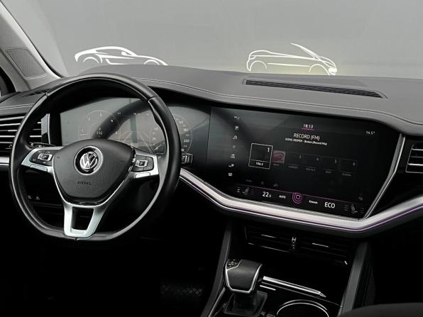 Volkswagen Touareg III с пробегом 2019 года, цена 4 396 400 рублей, 97019 км, внедорожник, Автокод Объявления