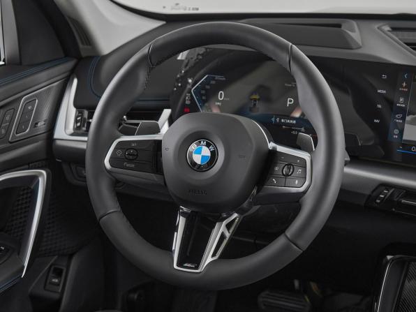 BMW X1 III (U11/U12) с пробегом 2025 года, цена 5 600 000 рублей, 56 км, внедорожник, Автокод Объявления