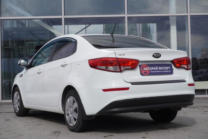 Kia Rio III Рестайлинг с пробегом 2015 года, цена 985 000 рублей, 169133 км, седан, Автокод Объявления