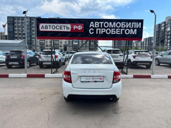 Lada (ВАЗ) Granta I Рестайлинг с пробегом 2022 года, цена 688 634 рубля, 46500 км, седан, Автокод Объявления