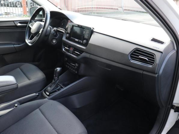 Volkswagen Polo VI с пробегом 2021 года, цена 1 830 000 рублей, 26356 км, лифтбек, Автокод Объявления