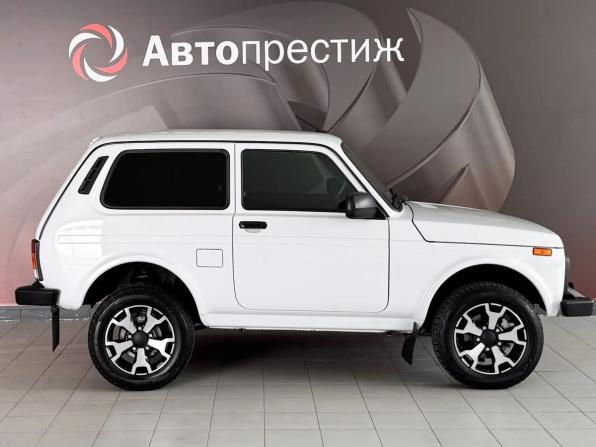 Lada (ВАЗ) Niva Legend с пробегом 2024 года, цена 1 149 000 рублей, 15642 км, внедорожник, Автокод Объявления