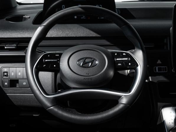 Hyundai Staria I с пробегом 2023 года, цена 5 775 000 рублей, 2075 км, минивэн, Автокод Объявления