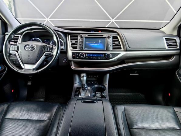 Toyota Highlander III (XU50) Рестайлинг с пробегом 2018 года, цена 2 799 000 рублей, 207153 км, внедорожник, Автокод Объявления