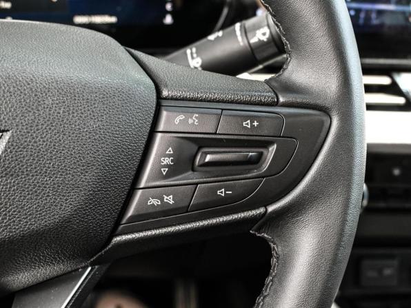 Chevrolet Monza II Рестайлинг с пробегом 2023 года, цена 1 639 000 рублей, 11922 км, седан, Автокод Объявления