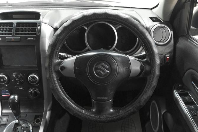 Suzuki Escudo III с пробегом 2006 года, цена 1 069 000 рублей, 392000 км, внедорожник, Автокод Объявления