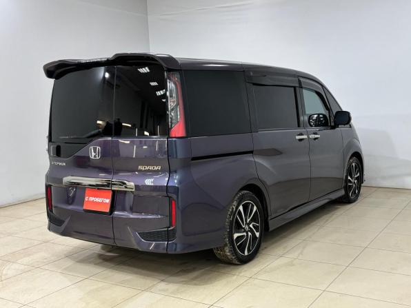 Honda Stepwgn V с пробегом 2016 года, цена 1 960 000 рублей, 103370 км, минивэн, Автокод Объявления