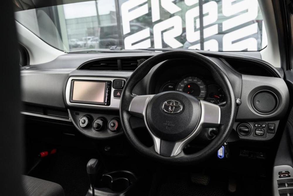 Toyota Vitz III (XP130) Рестайлинг Ульяновск  - изображение 6
