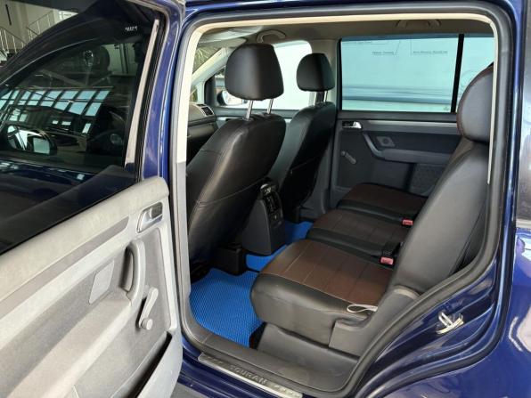 Volkswagen Touran I Рестайлинг с пробегом 2007 года, цена 637 000 рублей, 337861 км, компактвэн, Автокод Объявления