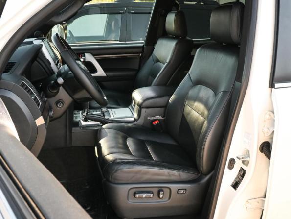 Toyota Land Cruiser 200 Series Рестайлинг 2 с пробегом 2020 года, цена 7 519 000 рублей, 160884 км, внедорожник, Автокод Объявления