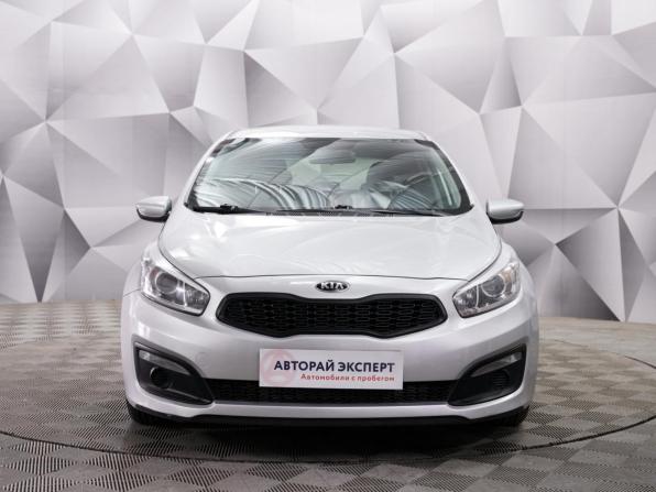 Kia Ceed II Рестайлинг с пробегом 2017 года, цена 1 099 000 рублей, 141000 км, хэтчбек, Автокод Объявления