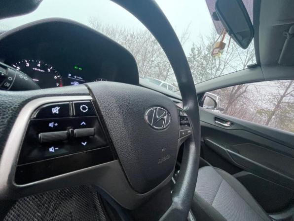 Hyundai Solaris II с пробегом 2019 года, цена 1 335 000 рублей, 103263 км, седан, Автокод Объявления