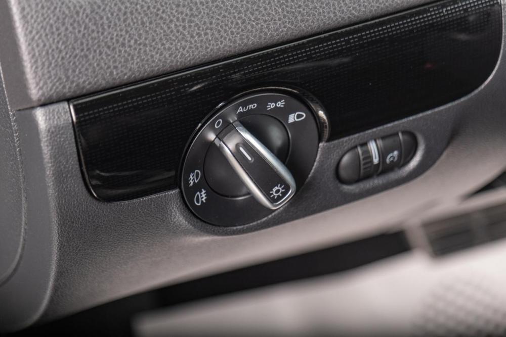 Volkswagen Jetta VI Рестайлинг Томск  - изображение 12