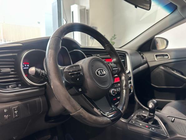 Kia Optima III Рестайлинг с пробегом 2015 года, цена 1 288 000 рублей, 157719 км, седан, Автокод Объявления