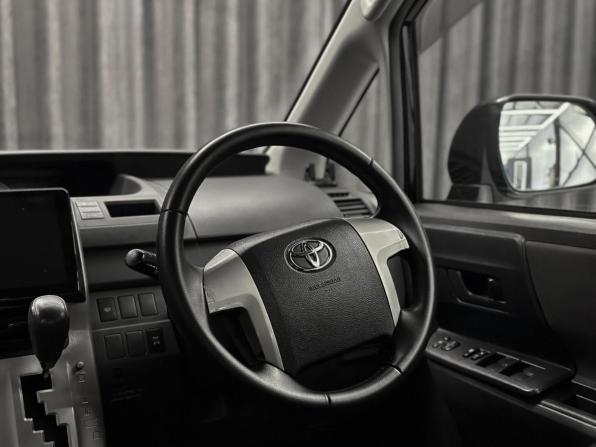 Toyota Noah II (R70) с пробегом 2007 года, цена 1 100 000 рублей, 285000 км, минивэн, Автокод Объявления