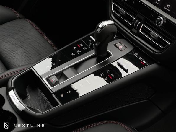 Новый Porsche Macan I Рестайлинг 2 2026 года, цена 17 990 000 рублей, внедорожник, Автокод Объявления