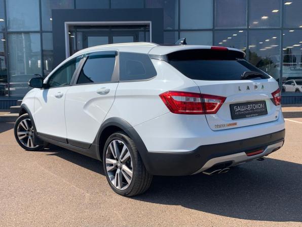 Lada (ВАЗ) Vesta I с пробегом 2021 года, цена 1 200 000 рублей, 57372 км, седан, Автокод Объявления