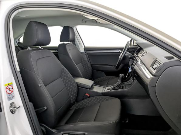 Skoda Superb III с пробегом 2019 года, цена 2 385 000 рублей, 53688 км, лифтбек, Автокод Объявления