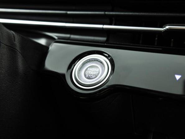 Omoda C5 I с пробегом 2022 года, цена 1 599 000 рублей, 48692 км, внедорожник, Автокод Объявления