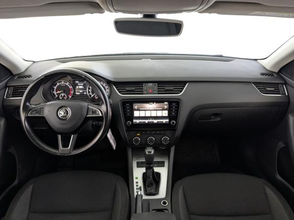 Skoda Octavia III (A7) Рестайлинг с пробегом 2020 года, цена 1 695 000 рублей, 130091 км, лифтбек, Автокод Объявления